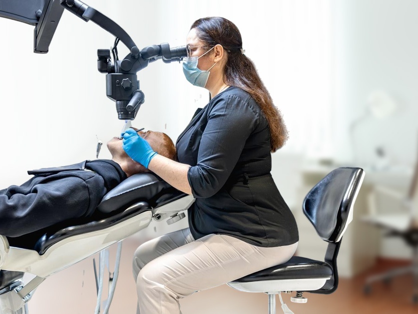 Zubní lékař - MUDr. Jiří Zelinka