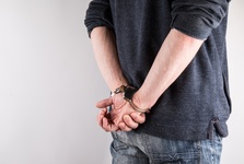 Garáž v Třebíči vykradl zloděj, sebral pneumatiky a nářadí za desítky tisíc